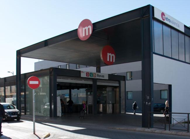 Pension A&E Manises Eksteriør billede